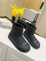 balenciaga sheepskin all-in-one snow boots - Image 2