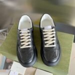 Gucci chunky b pair sneakers - Image 3
