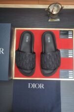 Dior Original 1:1 slippers - Image 5