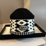 Gucci knit sweater hat - Image 9