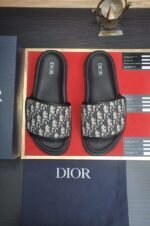 Dior Original 1:1 slippers - Image 10