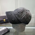 Original embroidered Louis Vuitton baseball cap - Image 5