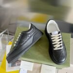 Gucci chunky b pair sneakers - Image 2