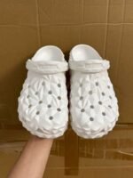 Crocs classic durian slippers - Image 2