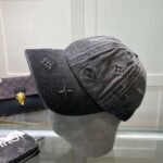 Original embroidered Louis Vuitton baseball cap - Image 4