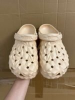 Crocs classic durian slippers - Image 9