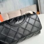 TORY BURCH
New Fleming Convertible Shoulder Bag
Dimensions: 27*17.5*10 cm - Image 5