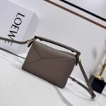 Loewe high-quality 1:1 replica bag, Mini size, dimensions: 18*12.5*8 cm - Image 2