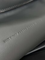 Balenciaga’s highest-quality 1:1 replica handbag, dimensions: 35 × 23.3 × 10.9 cm - Image 6