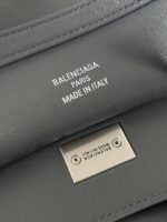 Balenciaga’s highest-quality 1:1 replica handbag, dimensions: 35 × 23.3 × 10.9 cm - Image 8