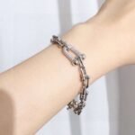 Tiffany & Co. High-Quality Horseshoe Bracelet - Image 4