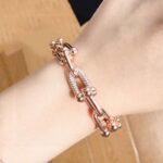 Tiffany & Co. High-Quality Horseshoe Bracelet - Image 7