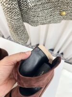 The row of high-quality shoes - Image 11