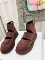 The row of high-quality shoes - Image 9