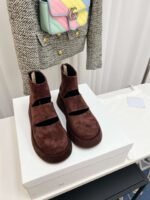 The row of high-quality shoes - Image 4