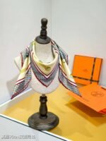 Hermès silk scarf, SIZE: 90×90 - Image 4