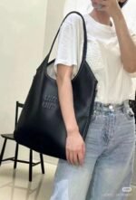 MIUMIU handbag, dimensions: 33*30 - Image 3