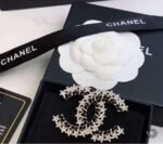 Chanel diamond brooch - Image 2