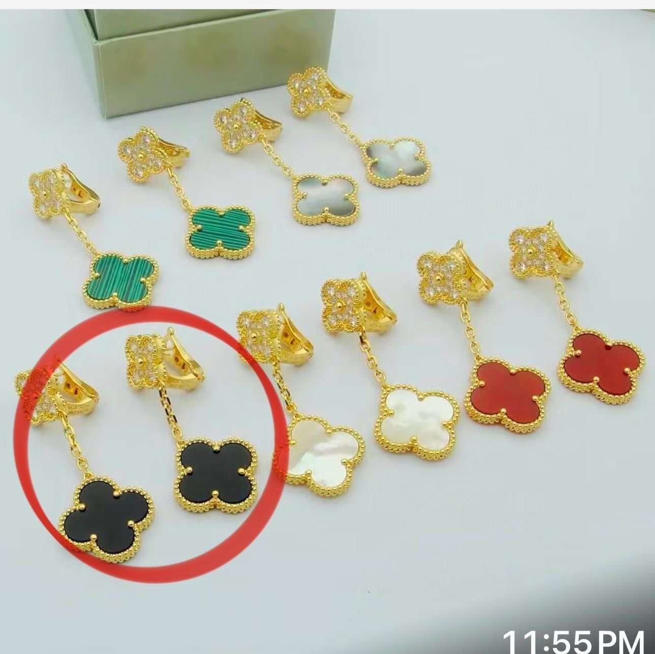 1000197674.jpg Van Cleef & Arpels high version four-leaf clover stud earrings - Image 1