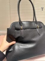 miumiu shell bag,39×30cm - Image 8