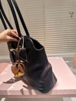 miumiu shell bag,39×30cm - Image 7