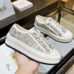Top quality embroidered Dior shoes with animal prints - Image 3