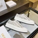 Top quality embroidered Dior shoes with animal prints - Image 6