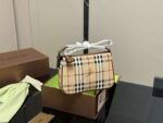 Burberry crossbody bag  22×15cm