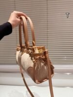 Prada new straw bag, size 32×15cm - Image 3