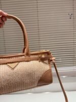 Prada new straw bag, size 32×15cm - Image 6