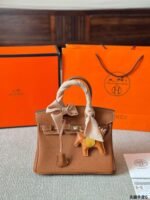 Hermes leather bag  25cm