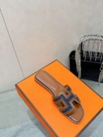 Hermes slippers - Image 8