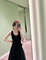 prada vest