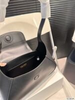 Prada bag  24×14 - Image 9