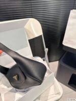 Prada bag  24×14 - Image 6