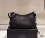 Prada bag  30×19 - Image 4