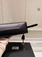 Prada bag  30×19 - Image 9