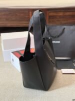 Saint Laurent Bag, size: 33×28 - Image 3