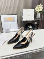 Dior high quality embroidered heels - Image 5