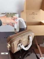 Coach bag  SIze:26×16×13 - Image 4