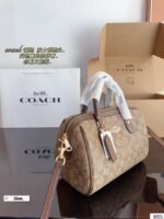 Coach bag  SIze:26×16×13 - Image 2