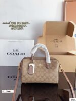 Coach bag  SIze:26×16×13 - Image 5