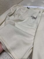 Chanel cashmere sweater of high quality - Image 9