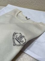 Chanel cashmere sweater of high quality - Image 6