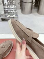 Loro high-quality 1:1 slippers - Image 5