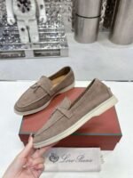 Loro high-quality 1:1 slippers - Image 3