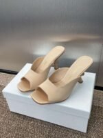 Dior high-quality stilettos - Image 3