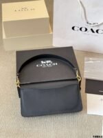 Coach bags - Image 8