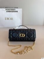 Dior handbag   size:24*12*5