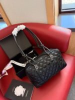 Chanel camera bag, size 28 × 10 × 16 - Image 5